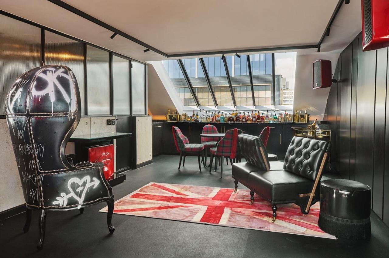Chateau Denmark London Luaran gambar The bar at the 100 Queen's Gate penthouse